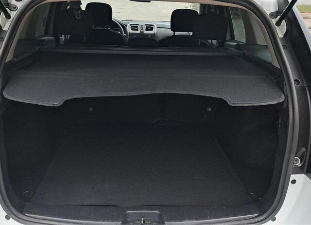 Белый Рено Логан, объемом двигателя 1.5 л и пробегом 73 тыс. км за 10300 $, фото 16 на Automoto.ua