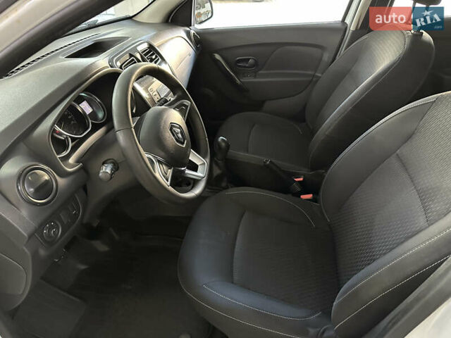 Білий Рено Логан, об'ємом двигуна 1.46 л та пробігом 152 тис. км за 9300 $, фото 12 на Automoto.ua