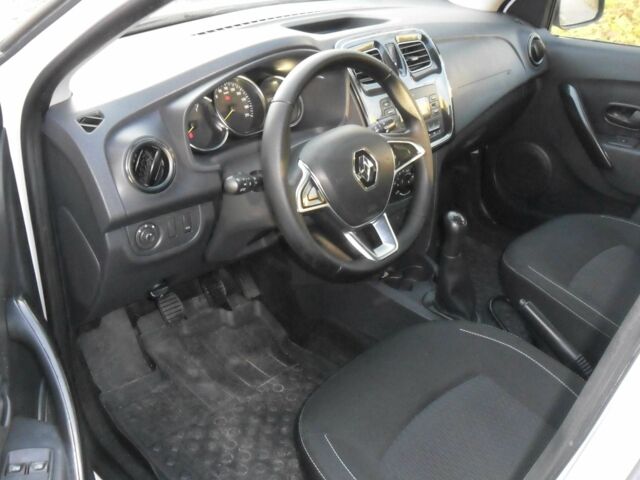 Белый Рено Логан, объемом двигателя 1.5 л и пробегом 128 тыс. км за 8400 $, фото 8 на Automoto.ua