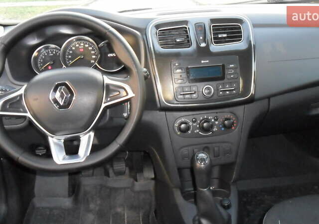 Белый Рено Логан, объемом двигателя 1.5 л и пробегом 128 тыс. км за 8400 $, фото 10 на Automoto.ua