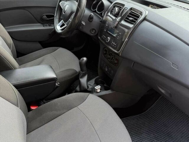 Білий Рено Логан, об'ємом двигуна 1.5 л та пробігом 56 тис. км за 10800 $, фото 7 на Automoto.ua