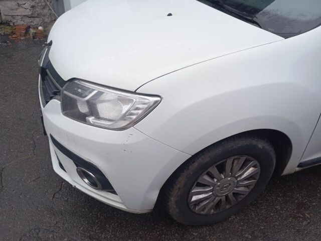 Белый Рено Логан, объемом двигателя 1.5 л и пробегом 200 тыс. км за 8048 $, фото 6 на Automoto.ua