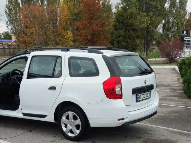 Белый Рено Логан, объемом двигателя 1.5 л и пробегом 75 тыс. км за 9999 $, фото 13 на Automoto.ua