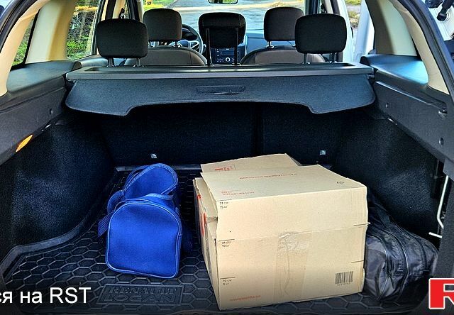 Белый Рено Логан, объемом двигателя 1.5 л и пробегом 53 тыс. км за 10800 $, фото 12 на Automoto.ua