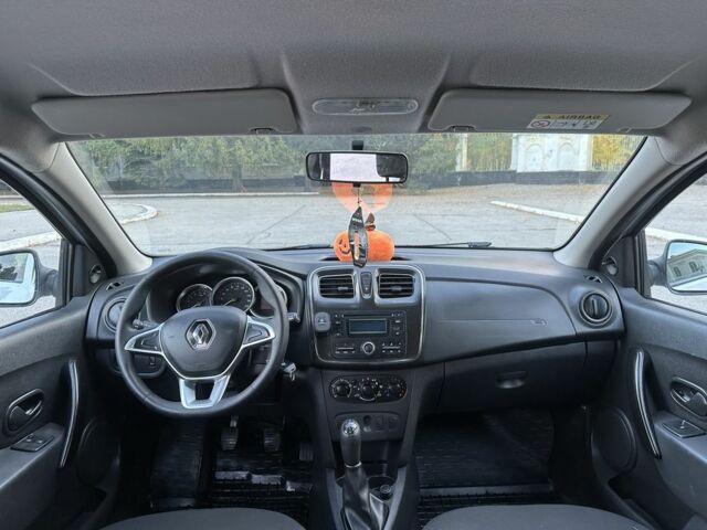 Белый Рено Логан, объемом двигателя 1.5 л и пробегом 73 тыс. км за 10300 $, фото 10 на Automoto.ua