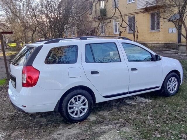 Белый Рено Логан, объемом двигателя 0 л и пробегом 59 тыс. км за 10600 $, фото 2 на Automoto.ua