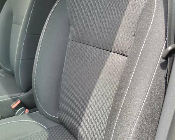 Білий Рено Логан, об'ємом двигуна 1.46 л та пробігом 70 тис. км за 10900 $, фото 38 на Automoto.ua