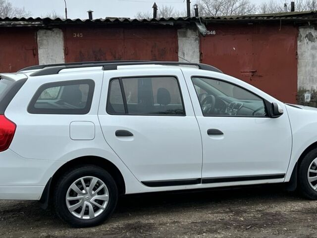 Белый Рено Логан, объемом двигателя 1.5 л и пробегом 63 тыс. км за 10500 $, фото 4 на Automoto.ua