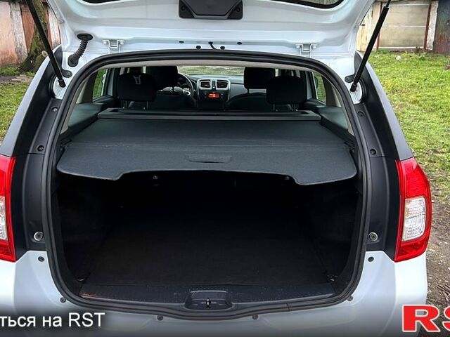 Белый Рено Логан, объемом двигателя 1.5 л и пробегом 63 тыс. км за 9800 $, фото 8 на Automoto.ua