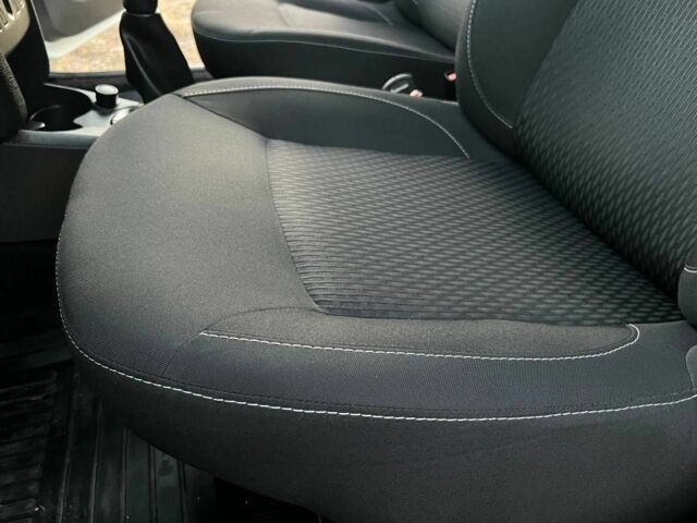 Білий Рено Логан, об'ємом двигуна 0 л та пробігом 48 тис. км за 13000 $, фото 6 на Automoto.ua