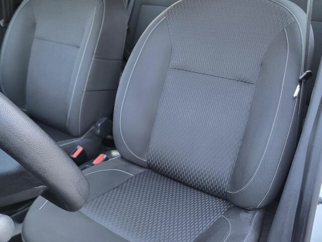 Рено Логан 2020 в Днепре (Днепропетровске) на Automoto.ua Белый Рено Логан, объемом двигателя 1.5 л и пробегом 55 тыс. км за 10800 $, фото 7 на Automoto.ua