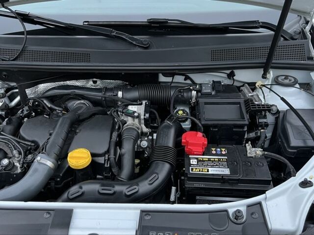 Белый Рено Логан, объемом двигателя 1.5 л и пробегом 63 тыс. км за 10500 $, фото 21 на Automoto.ua