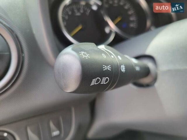 Білий Рено Логан, об'ємом двигуна 1.46 л та пробігом 70 тис. км за 10900 $, фото 40 на Automoto.ua