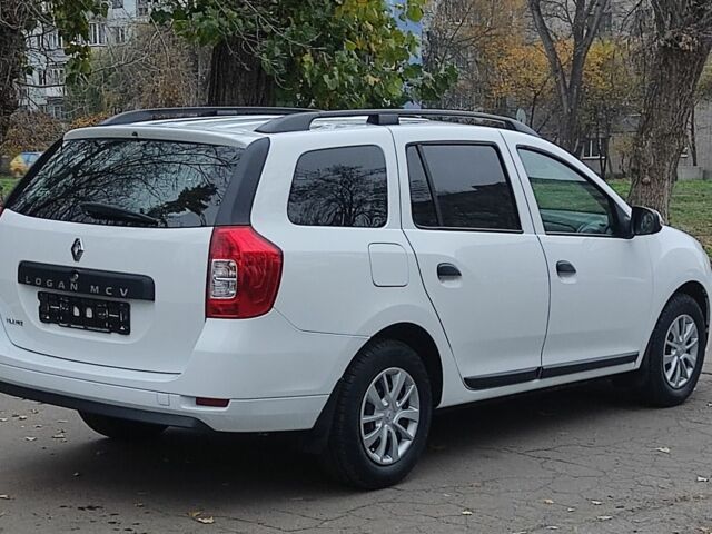 Белый Рено Логан, объемом двигателя 0 л и пробегом 69 тыс. км за 10700 $, фото 3 на Automoto.ua
