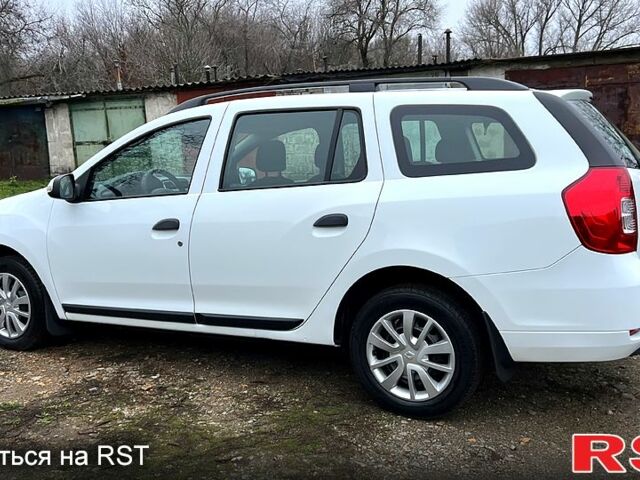 Белый Рено Логан, объемом двигателя 1.5 л и пробегом 63 тыс. км за 9800 $, фото 3 на Automoto.ua