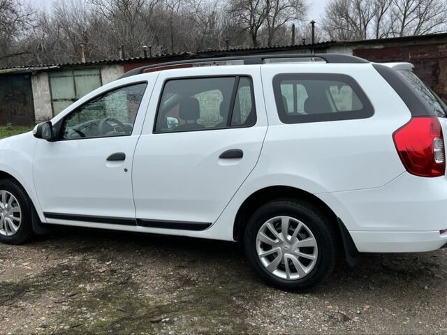 Белый Рено Логан, объемом двигателя 1.5 л и пробегом 63 тыс. км за 10500 $, фото 6 на Automoto.ua