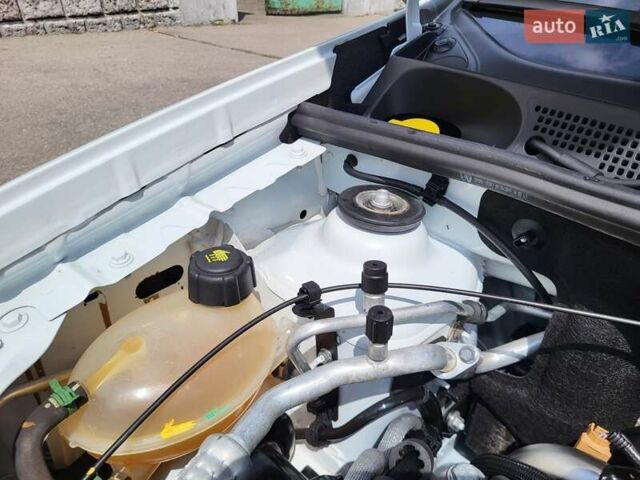 Білий Рено Логан, об'ємом двигуна 1.46 л та пробігом 70 тис. км за 10900 $, фото 18 на Automoto.ua