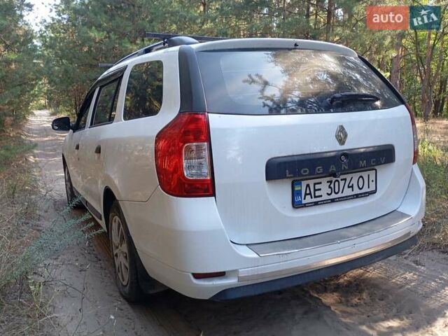 Белый Рено Логан, объемом двигателя 0.9 л и пробегом 82 тыс. км за 9500 $, фото 6 на Automoto.ua