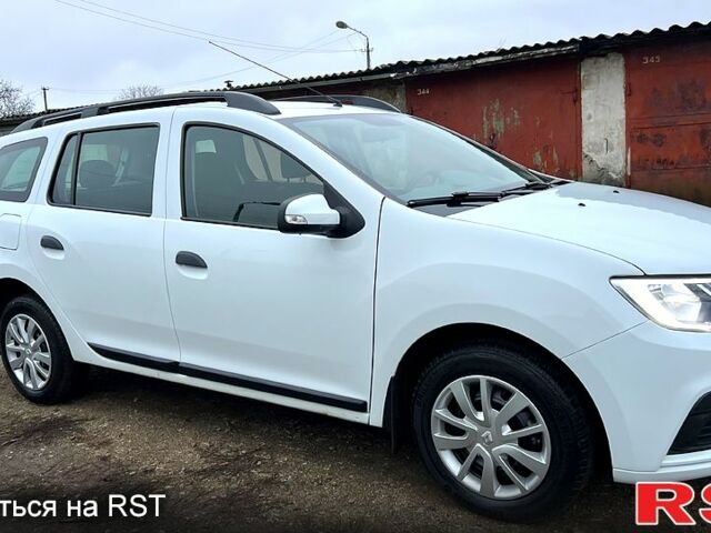 Белый Рено Логан, объемом двигателя 1.5 л и пробегом 63 тыс. км за 9800 $, фото 1 на Automoto.ua