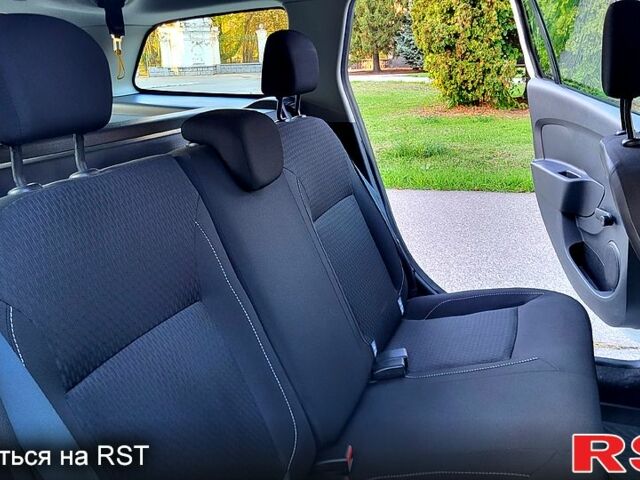 Рено Логан 2020 в Желтых Водах на Automoto.ua Белый Рено Логан, объемом двигателя 1.5 л и пробегом 55 тыс. км за 10800 $, фото 10 на Automoto.ua
