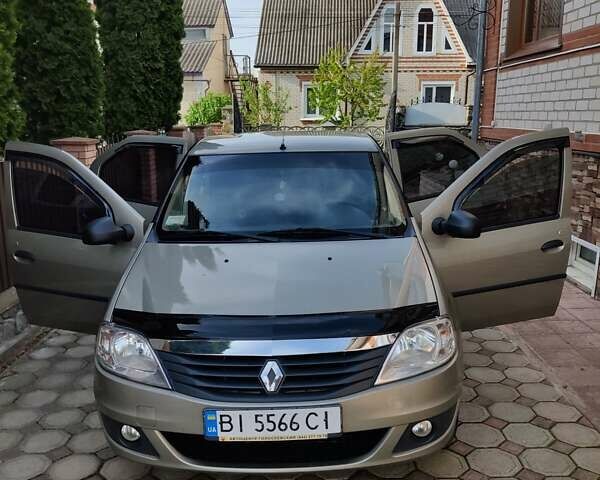 Бежевый Рено Логан, объемом двигателя 1.4 л и пробегом 93 тыс. км за 5600 $, фото 4 на Automoto.ua