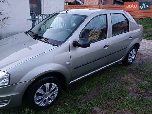 Бежевый Рено Логан, объемом двигателя 1.39 л и пробегом 175 тыс. км за 4999 $, фото 2 на Automoto.ua