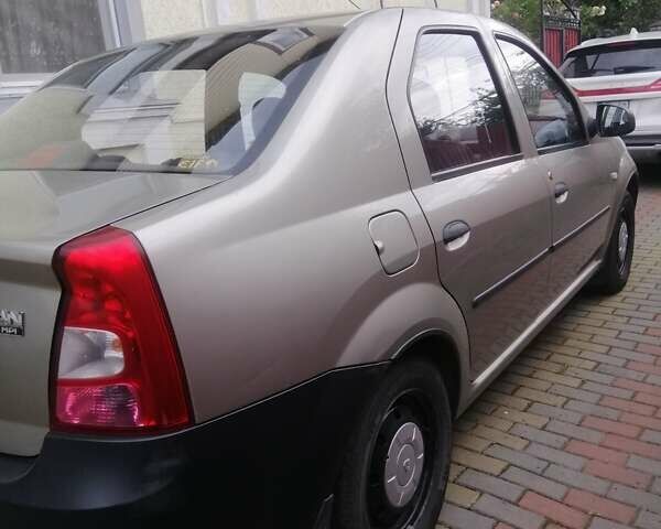 Бежевый Рено Логан, объемом двигателя 1.4 л и пробегом 350 тыс. км за 2900 $, фото 8 на Automoto.ua