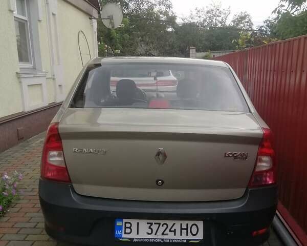 Бежевый Рено Логан, объемом двигателя 1.4 л и пробегом 350 тыс. км за 2900 $, фото 10 на Automoto.ua
