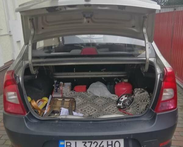 Бежевый Рено Логан, объемом двигателя 1.4 л и пробегом 350 тыс. км за 2900 $, фото 3 на Automoto.ua