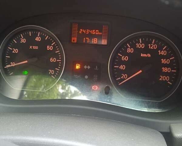 Бежевий Рено Логан, об'ємом двигуна 1.6 л та пробігом 243 тис. км за 4500 $, фото 7 на Automoto.ua