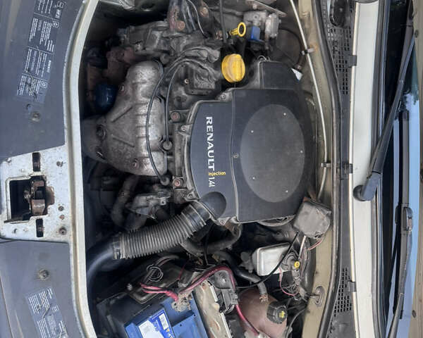 Бежевий Рено Логан, об'ємом двигуна 1.39 л та пробігом 277 тис. км за 3300 $, фото 13 на Automoto.ua