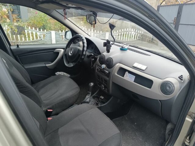 Бежевый Рено Логан, объемом двигателя 1.4 л и пробегом 180 тыс. км за 4600 $, фото 17 на Automoto.ua