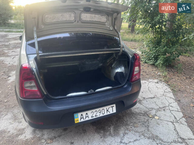 Бежевий Рено Логан, об'ємом двигуна 1.39 л та пробігом 277 тис. км за 3300 $, фото 17 на Automoto.ua