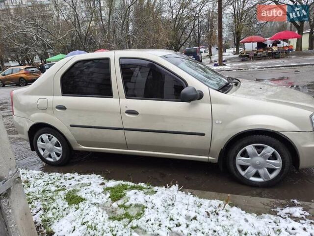 Бежевый Рено Логан, объемом двигателя 1.39 л и пробегом 85 тыс. км за 5250 $, фото 2 на Automoto.ua