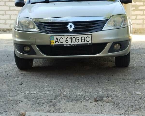 Бежевый Рено Логан, объемом двигателя 1.4 л и пробегом 241 тыс. км за 4600 $, фото 1 на Automoto.ua