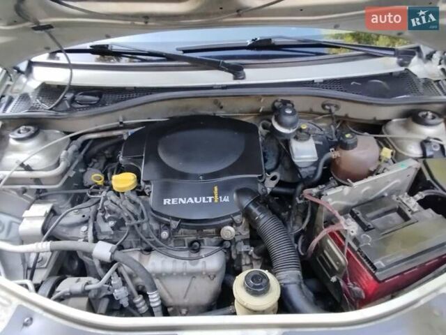 Бежевый Рено Логан, объемом двигателя 1.4 л и пробегом 241 тыс. км за 4600 $, фото 10 на Automoto.ua
