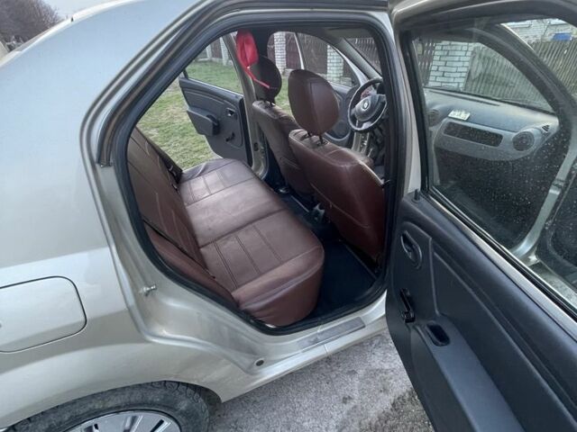 Бежевий Рено Логан, об'ємом двигуна 1.5 л та пробігом 330 тис. км за 3200 $, фото 5 на Automoto.ua