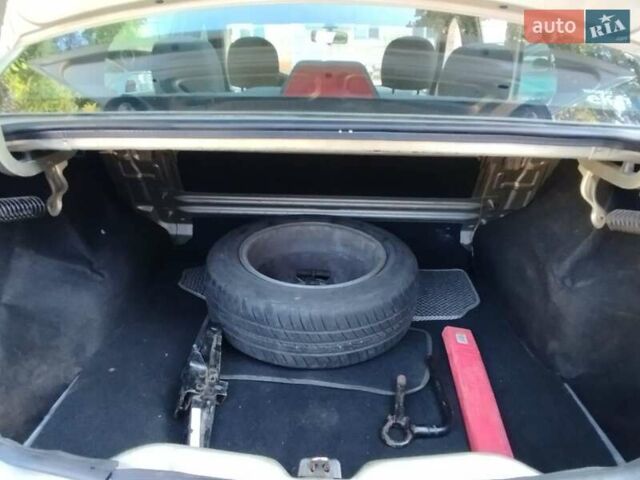 Бежевый Рено Логан, объемом двигателя 1.4 л и пробегом 241 тыс. км за 4600 $, фото 5 на Automoto.ua