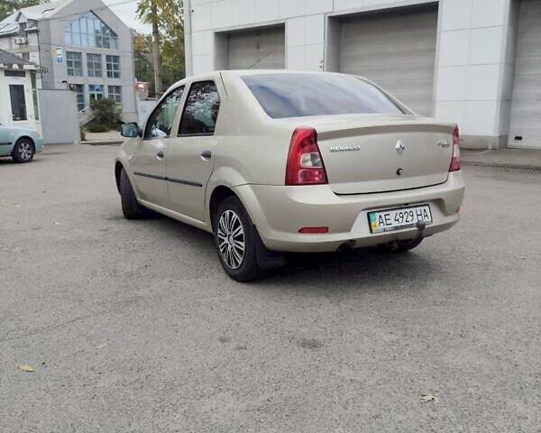 Бежевый Рено Логан, объемом двигателя 1.46 л и пробегом 257 тыс. км за 5000 $, фото 7 на Automoto.ua