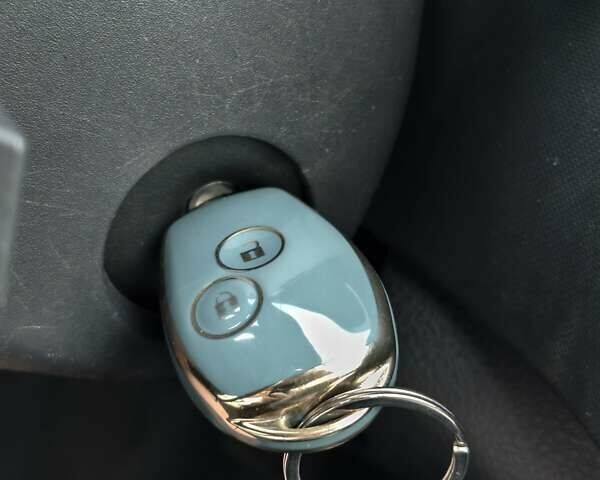 Бежевый Рено Логан, объемом двигателя 1.15 л и пробегом 62 тыс. км за 6500 $, фото 26 на Automoto.ua