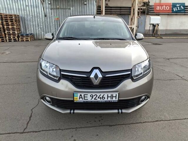 Бежевый Рено Логан, объемом двигателя 1.15 л и пробегом 25 тыс. км за 7499 $, фото 1 на Automoto.ua