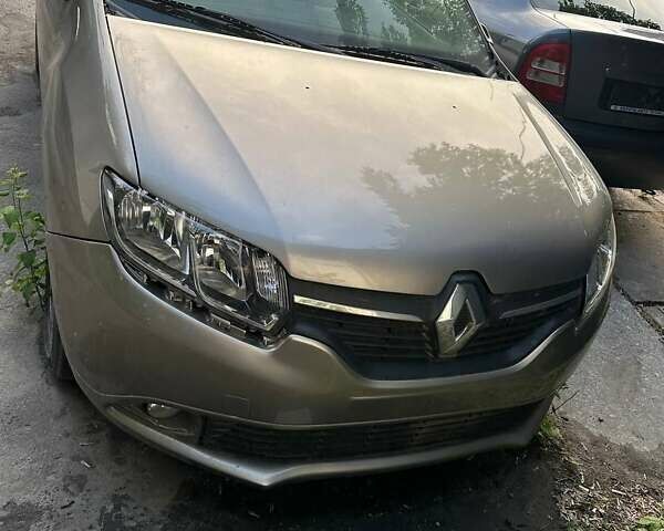Бежевый Рено Логан, объемом двигателя 1.15 л и пробегом 70 тыс. км за 5000 $, фото 2 на Automoto.ua
