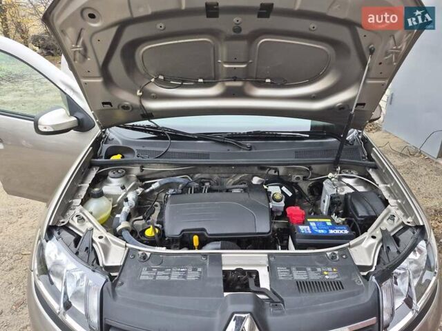 Бежевый Рено Логан, объемом двигателя 1.15 л и пробегом 27 тыс. км за 5600 $, фото 15 на Automoto.ua