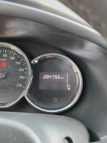 Бежевый Рено Логан, объемом двигателя 1.15 л и пробегом 285 тыс. км за 7497 $, фото 2 на Automoto.ua