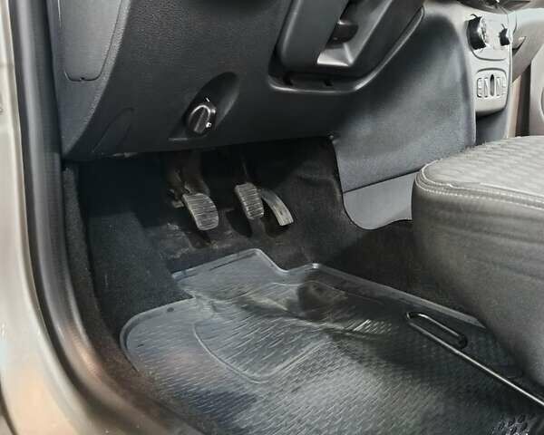 Бежевый Рено Логан, объемом двигателя 1.15 л и пробегом 114 тыс. км за 6800 $, фото 22 на Automoto.ua