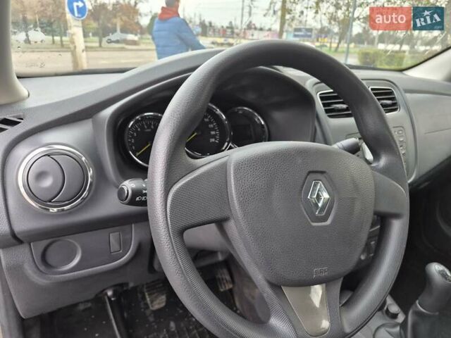 Бежевый Рено Логан, объемом двигателя 1.15 л и пробегом 27 тыс. км за 5600 $, фото 16 на Automoto.ua