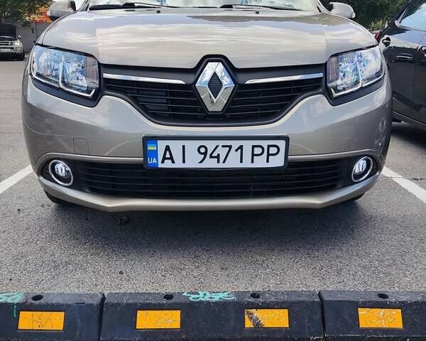 Бежевый Рено Логан, объемом двигателя 1.1 л и пробегом 25 тыс. км за 7700 $, фото 1 на Automoto.ua