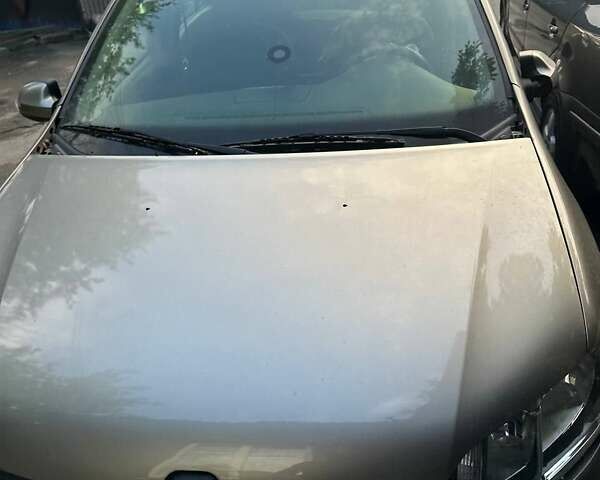 Бежевый Рено Логан, объемом двигателя 1.15 л и пробегом 70 тыс. км за 5000 $, фото 1 на Automoto.ua