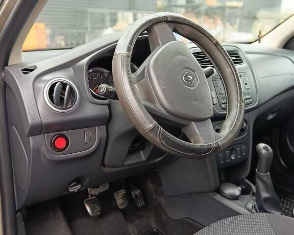 Бежевый Рено Логан, объемом двигателя 1.46 л и пробегом 139 тыс. км за 6500 $, фото 9 на Automoto.ua