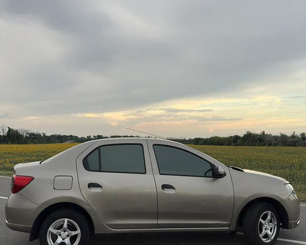 Бежевый Рено Логан, объемом двигателя 1.46 л и пробегом 177 тыс. км за 7000 $, фото 7 на Automoto.ua